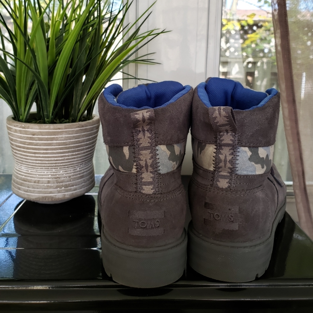 Toms Summit Hiking Boots - Picture 6 of 8